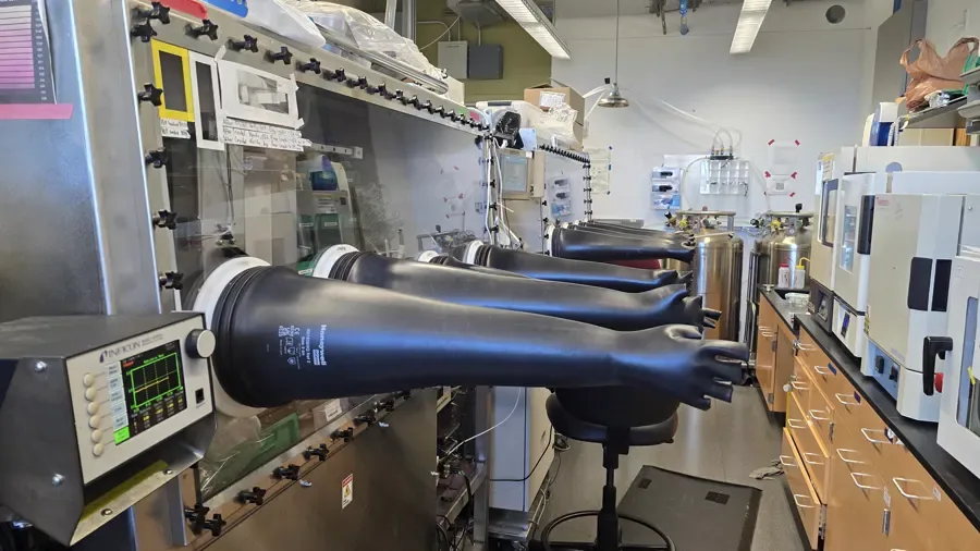 Physical vapor deposition system